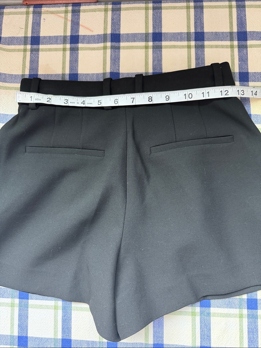 Babaton (by Aritzia) Women's Black Tailored Pleat Front Shorts 0 - Picture 10 of 13